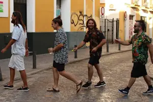 Cartel de Los Tiestos en El Corral de las Cigüeñas