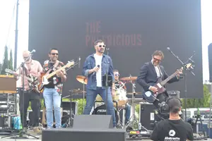 Cartel de Presbicius en El Corral de las Cigüeñas