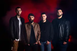 Cartel de Tocando Techo en El Corral de las Cigüeñas
