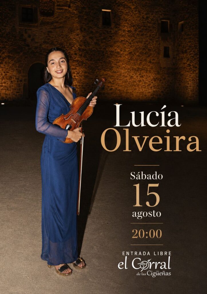 Cartel del concierto de Lucía Olveira en El Corral de las Cigüeñas, sábado 15 de agosto a las 20:00, entrada libre